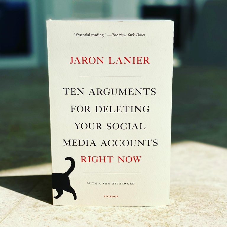 ten-arguments-for-deleting-your-social-media-accounts-right-now-1