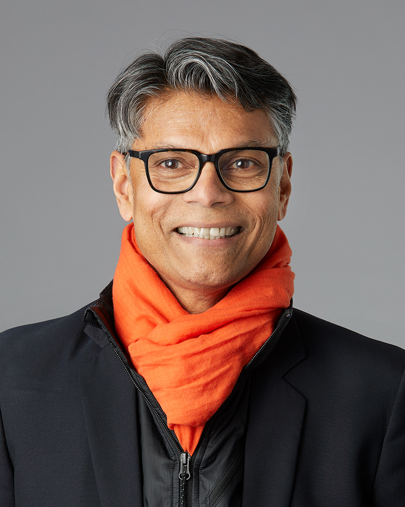 PN040826_CARLOS_BHOLA_01